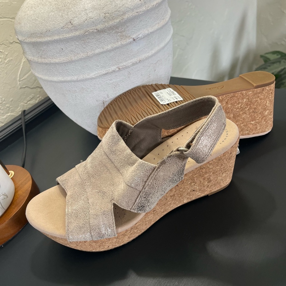 Clarks Women's Metallic Sandals - Picture 2 of 3
